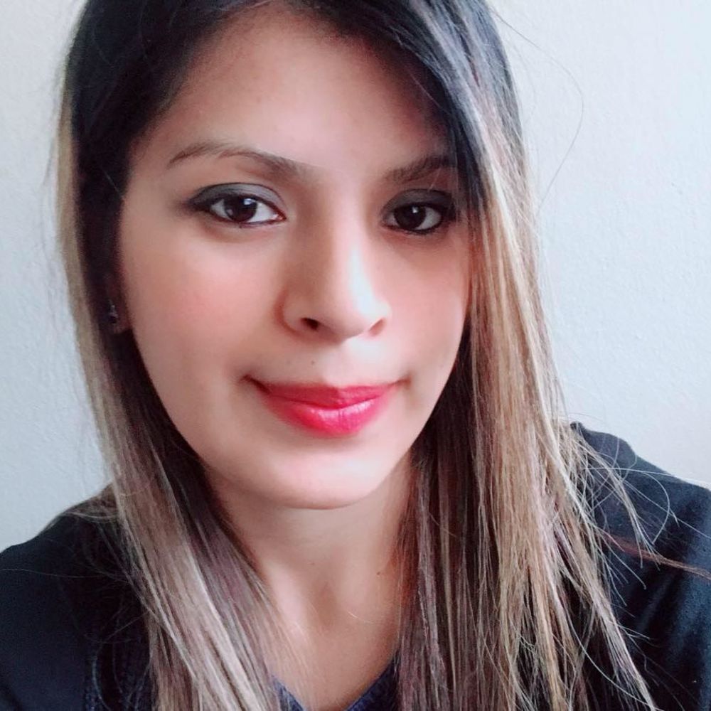 Meet your Posher, Eleana